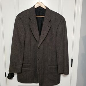 Joop! Men's Classic Brown Herringbone Blazer - Timeless Tailoring Size 52